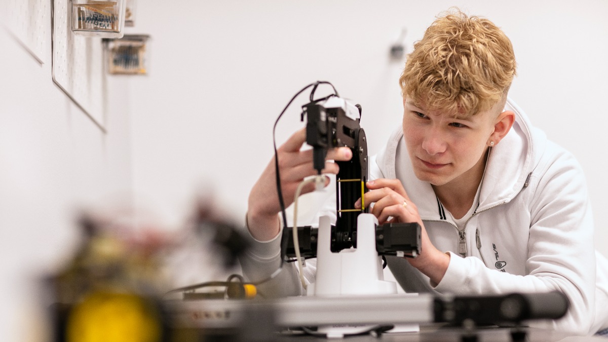 Image for card with title Informations- och medieteknik